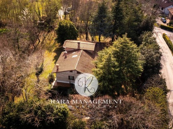 casa indipendente in vendita ad Urbino in zona Centro CittÃ 