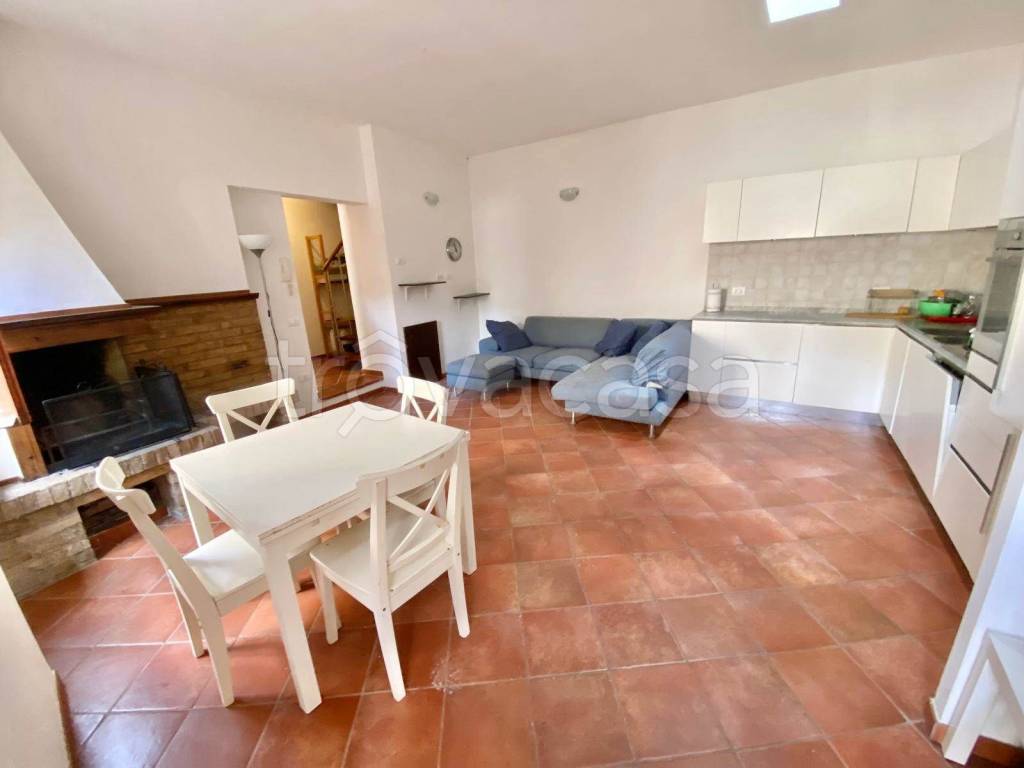 casa indipendente in vendita ad Urbino in zona Centro CittÃ 