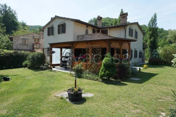 casa indipendente in vendita ad Urbino