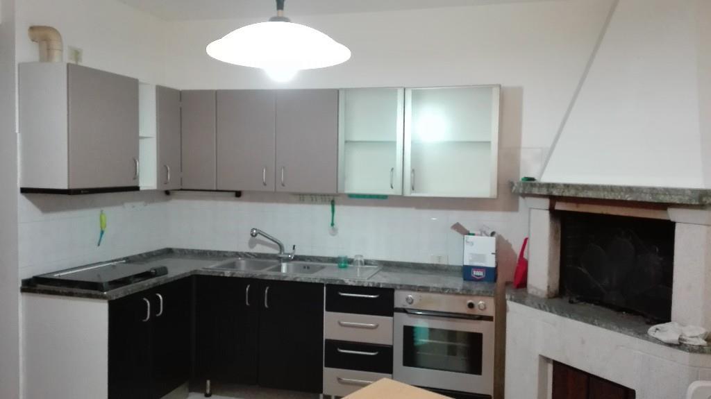 casa indipendente in vendita ad Urbino in zona Trasanni