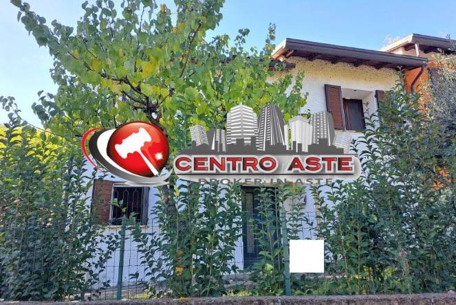 appartamento in vendita ad Urbino in zona Trasanni