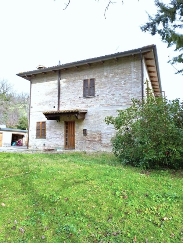 casa indipendente in vendita ad Urbino