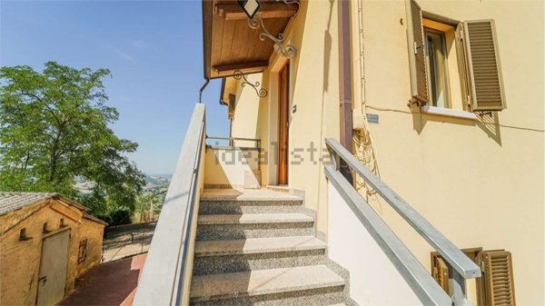 casa semindipendente in vendita ad Urbino