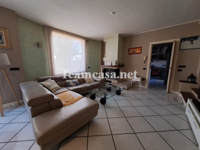 casa indipendente in vendita ad Urbino