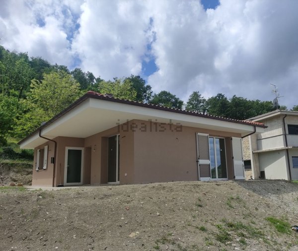 casa indipendente in vendita ad Urbino