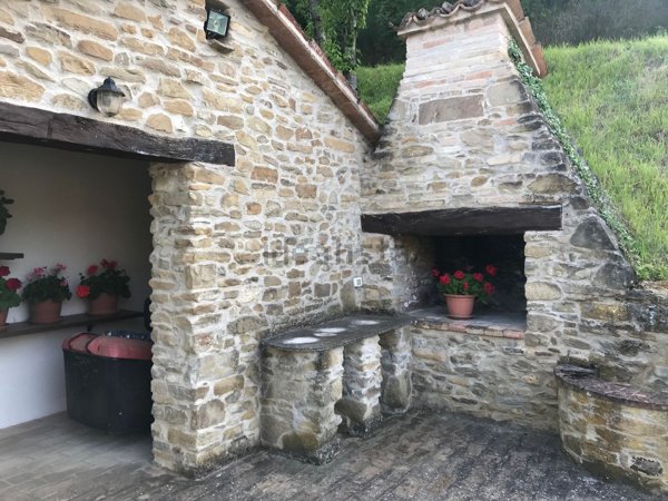 casa indipendente in vendita ad Urbino