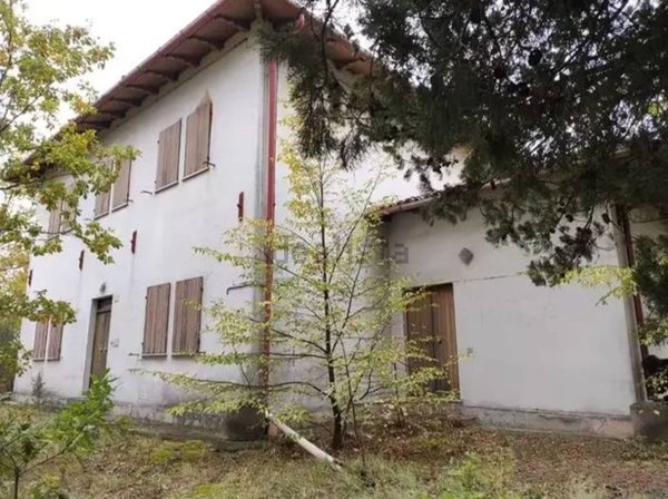 casa indipendente in vendita ad Urbino in zona Tufo
