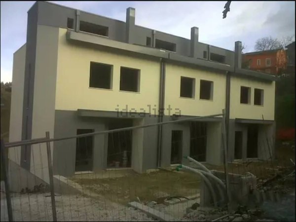 casa indipendente in vendita ad Urbino