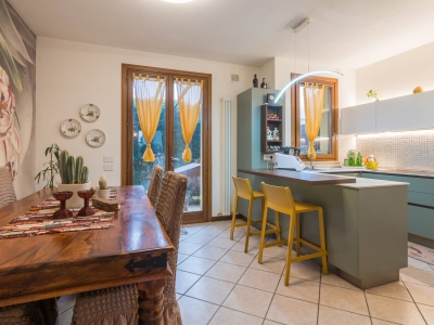 casa indipendente in vendita ad Urbino
