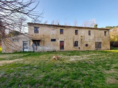 casa indipendente in vendita ad Urbino