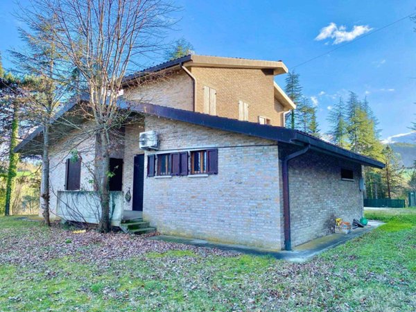 casa indipendente in vendita ad Urbino