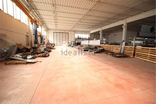 negozio in vendita ad Urbino