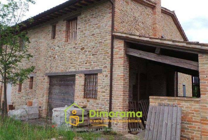 appartamento in vendita ad Urbino in zona Montesoffio