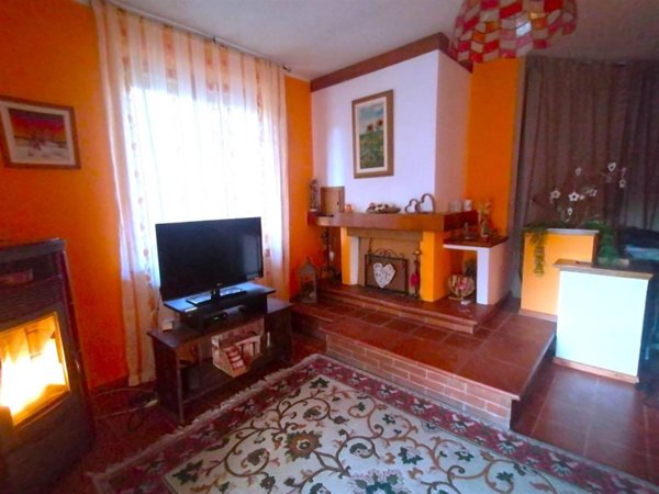 casa indipendente in vendita ad Urbino