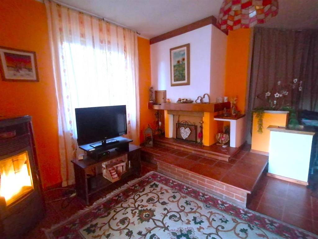 casa indipendente in vendita ad Urbino