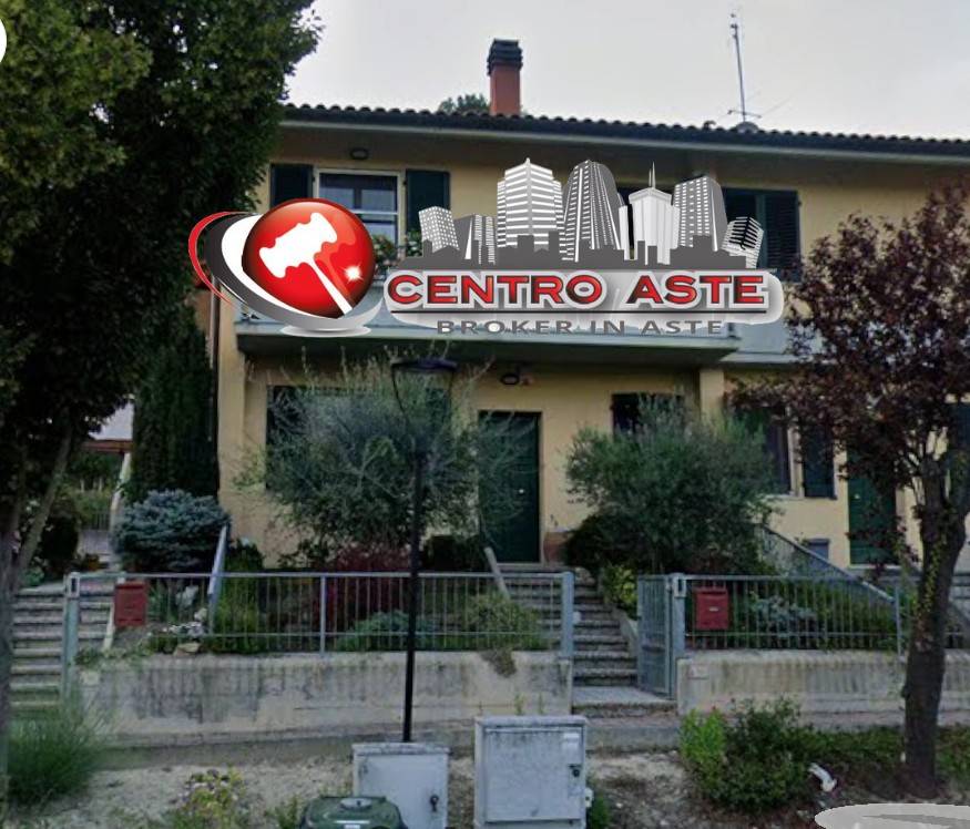 appartamento in vendita ad Urbino in zona Calpino
