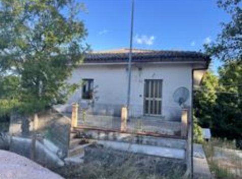negozio in vendita ad Urbino