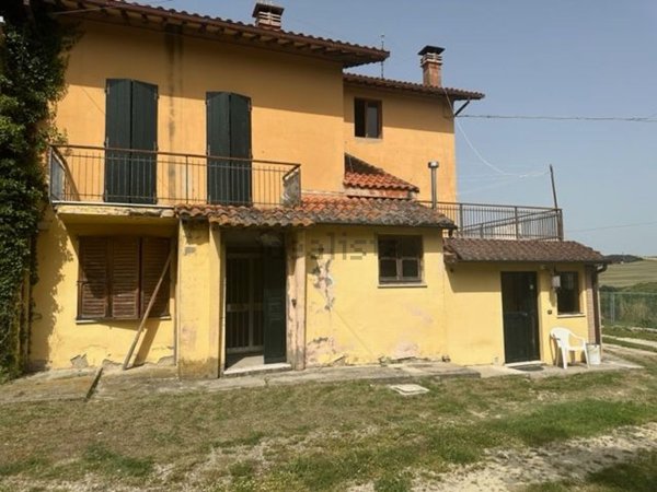 casa indipendente in vendita ad Urbino