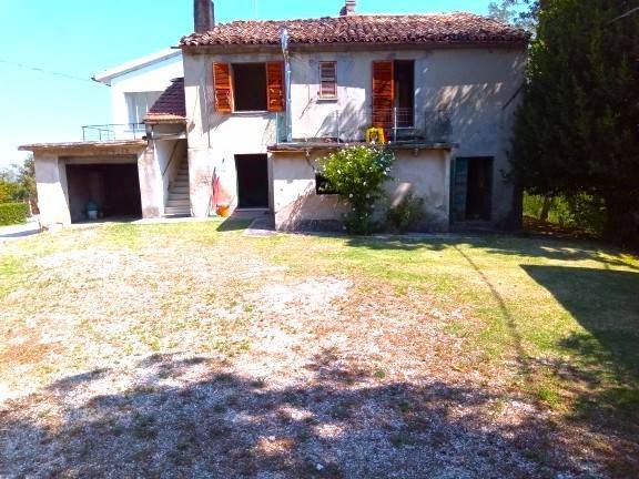 casa semindipendente in vendita ad Urbino in zona Mazzaferro