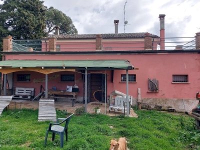 casa indipendente in vendita ad Urbino