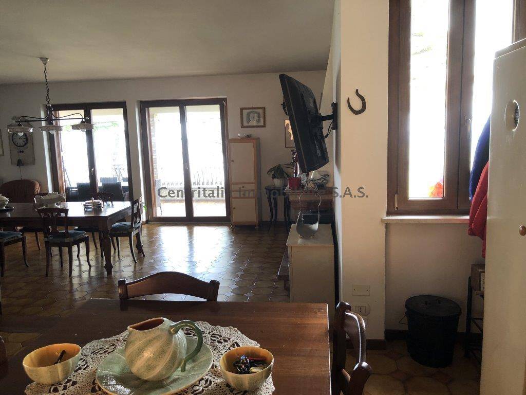 casa indipendente in vendita ad Urbino