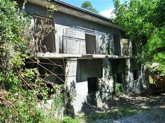negozio in vendita ad Urbino in zona Gadana
