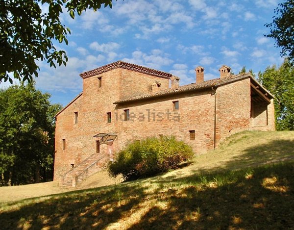 negozio in vendita ad Urbino