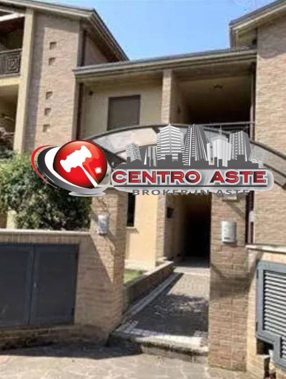 appartamento in vendita ad Urbino in zona Canavaccio