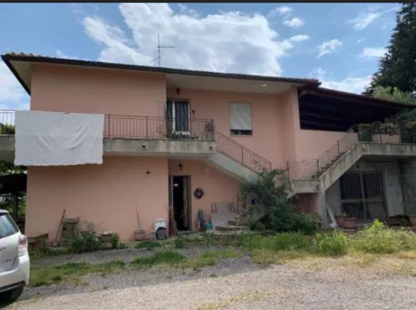 casa indipendente in vendita ad Urbino