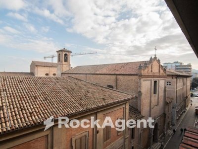 appartamento in vendita ad Urbino in zona Centro CittÃ 