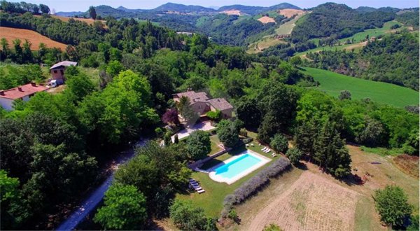 casa indipendente in vendita ad Urbino