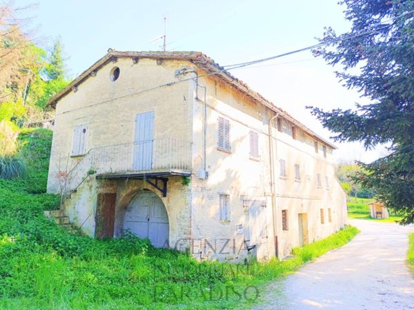 casa indipendente in vendita ad Urbino in zona Centro CittÃ 