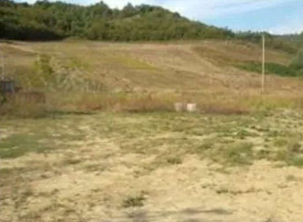terreno agricolo in vendita ad Urbino in zona Paganico
