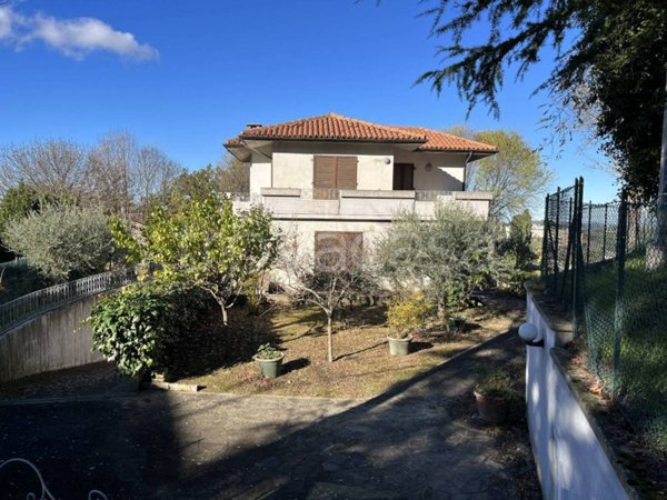 casa indipendente in vendita ad Urbino in zona Centro CittÃ 