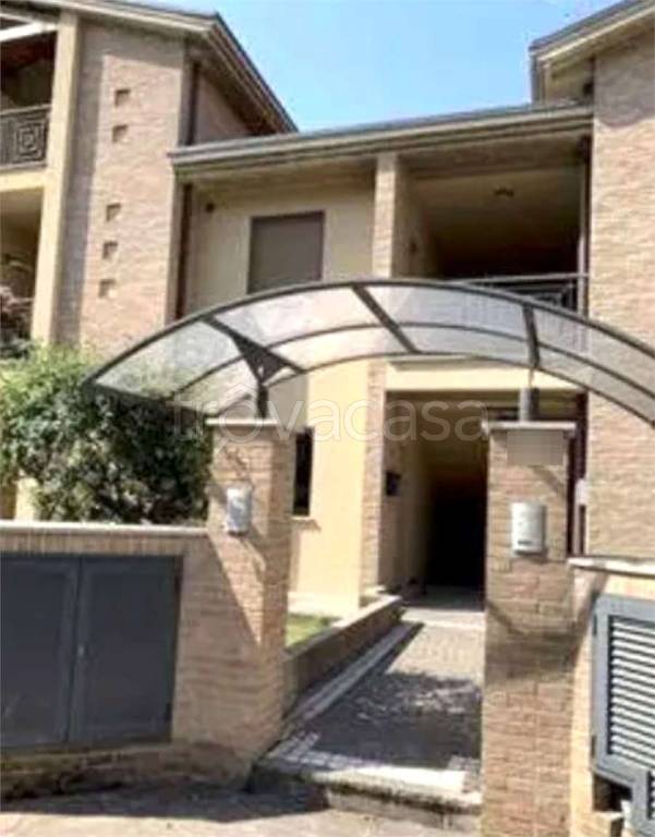 appartamento in vendita ad Urbino in zona Canavaccio
