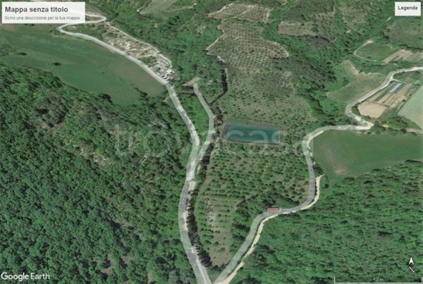 terreno agricolo in vendita ad Urbino in zona Canavaccio