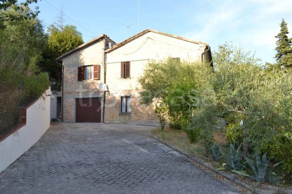 casa indipendente in vendita ad Urbino