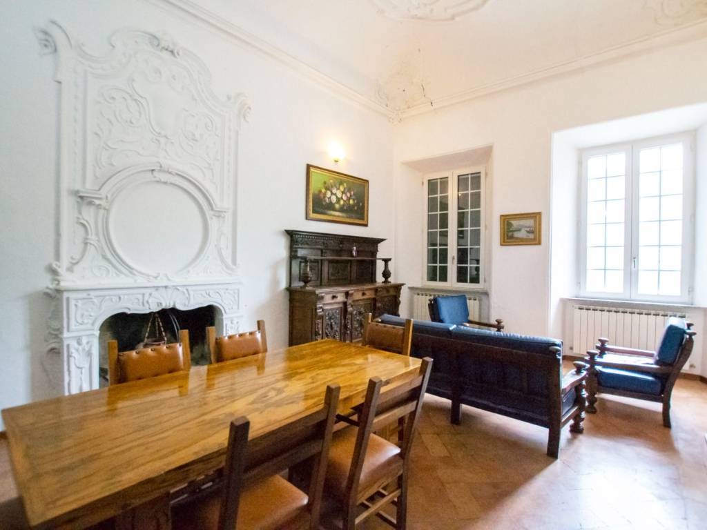 casa indipendente in vendita ad Urbino