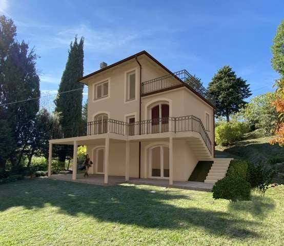 casa indipendente in vendita ad Urbino