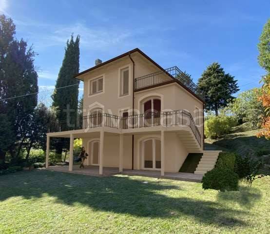 casa indipendente in vendita ad Urbino