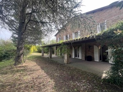 casa indipendente in vendita ad Urbino in zona Trasanni