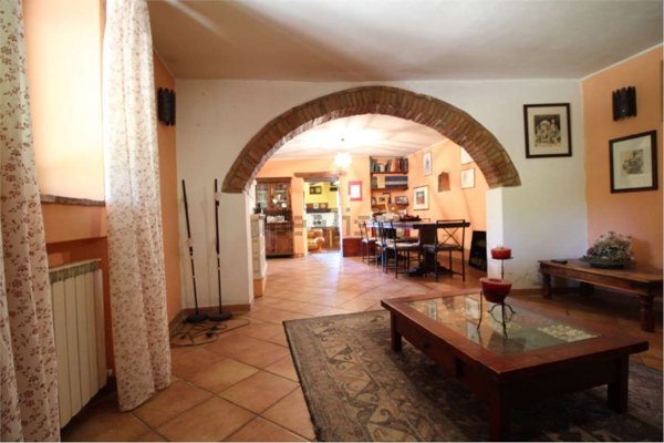 casa indipendente in vendita ad Urbino