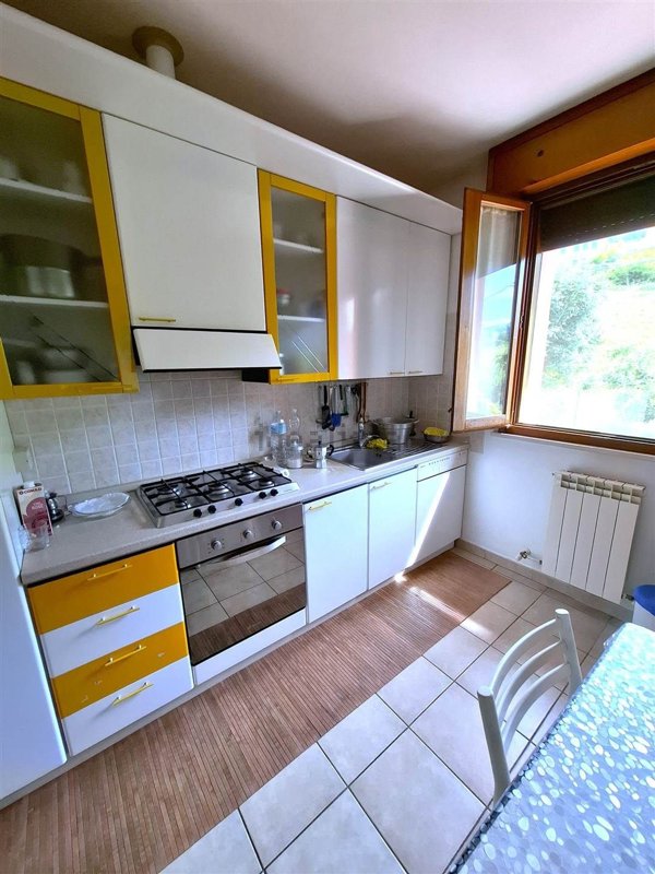 appartamento in vendita ad Urbino in zona Schieti