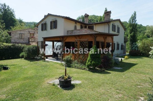 casa indipendente in vendita ad Urbino