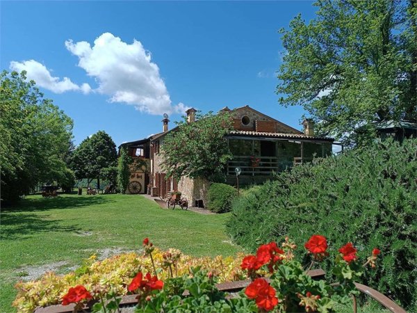 casa indipendente in vendita ad Urbino in zona Centro CittÃ 