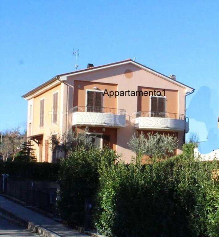 casa indipendente in vendita ad Urbino in zona La Torre