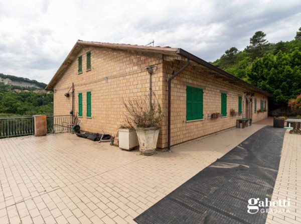 casa indipendente in vendita ad Urbino in zona Centro CittÃ 