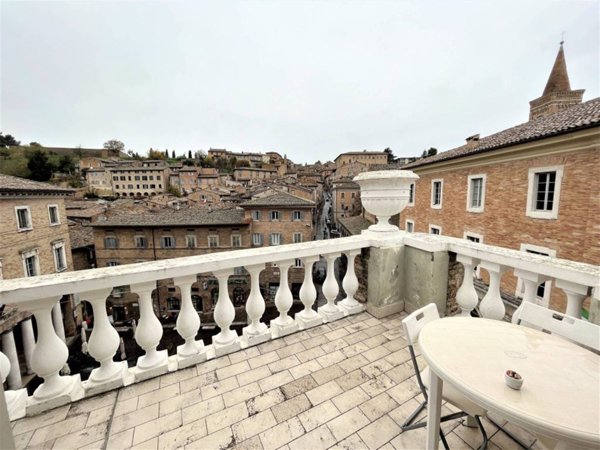 appartamento in vendita ad Urbino in zona Centro CittÃ 