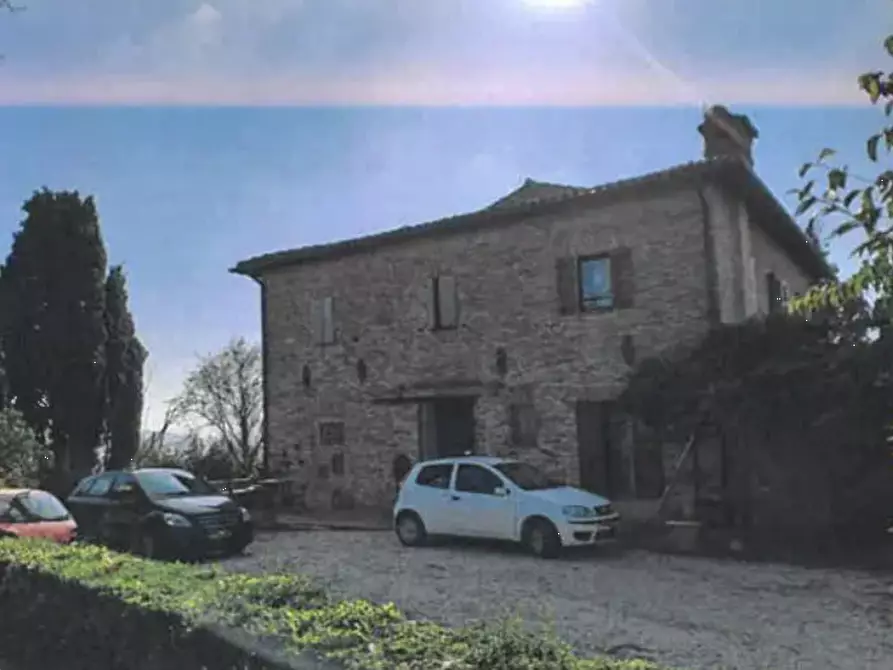 casa indipendente in vendita ad Urbino