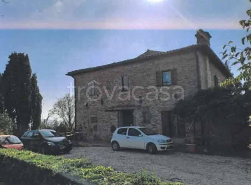 casa indipendente in vendita ad Urbino